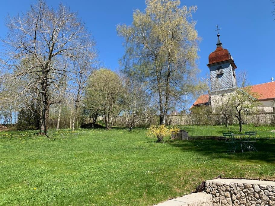 Ancienne Ferme Comtoise 4 Etoiles, 11 Personnes Lac St-Point/Mont D'Or Montperreux Luaran gambar